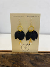 Load image into Gallery viewer, Onyx Extravagance Dangle Earrings