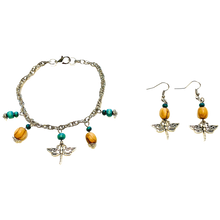 Load image into Gallery viewer, Captivating Creatures Jewelry
