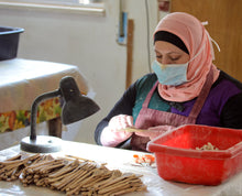 Load image into Gallery viewer, Sanding Olive Wood Honey Dipper