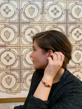 Load image into Gallery viewer, Modeled Bronze Breeze Porcelain Bracelet
