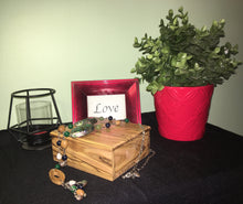 Load image into Gallery viewer, Customer's Natural Lid Olive Wood Keepsake Box